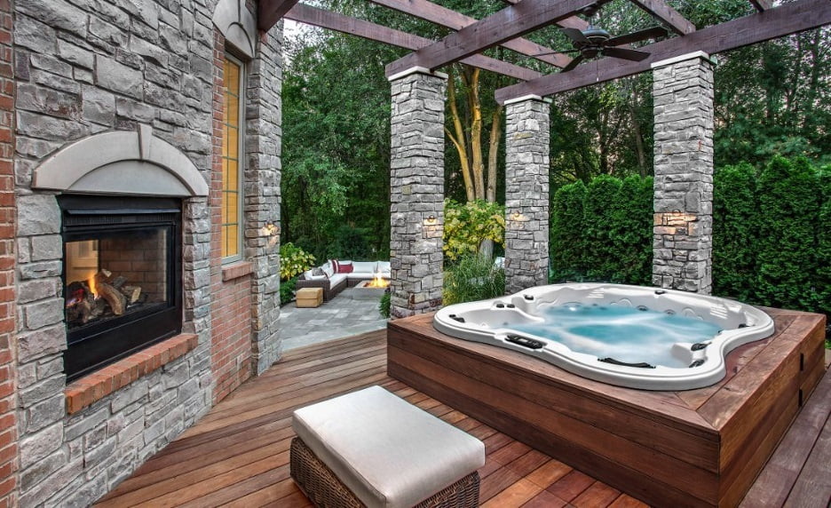 Outdoor jacuzzi